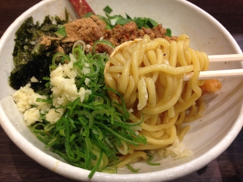 「半熟台湾まぜそば　￥９８０」@究極の北京飯・らーめん 半熟堂の写真