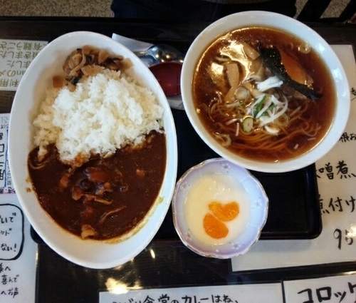 「カレーセット900円のラーメン」@みどり食堂の写真