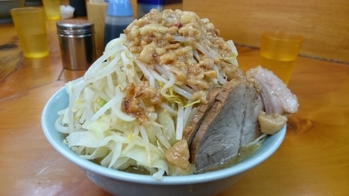 「ラーメン￥700（ヤサイ、アブラ）」@ラーメン二郎 新橋店の写真