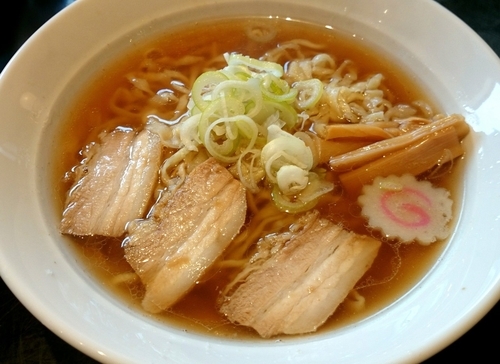 「手打ちラーメン 550円」@手打 手綱の写真