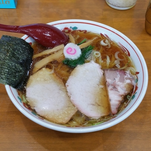 「ワンタン麺(醤油味)８３０円」@とら食堂 松戸分店の写真