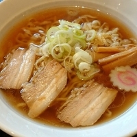 手打ちラーメン 550円