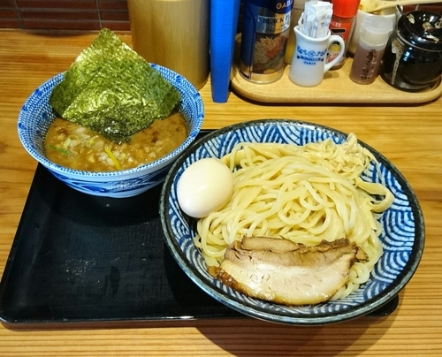 「味玉つけ麺 中盛無料」@つけめん・らーめん・煮干そば 金狼の写真