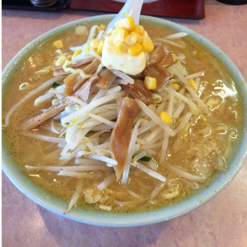 「味噌ラーメン　650円　バター　50円」@サッポロラーメン羆 龍舞店の写真