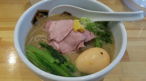 「濃厚真鯛ラーメン雑炊セット(1050円)＋味玉(100円)」@真鯛らーめん 麺魚の写真