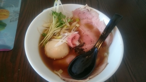 「限定 黒トリュフしょうゆラーメン」@麺屋みつばの写真
