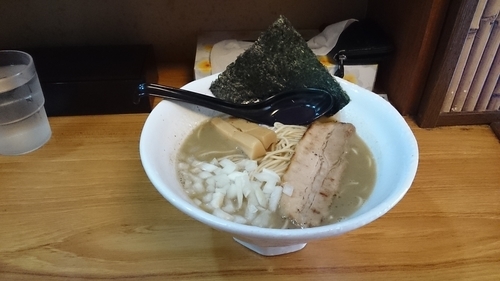 「ラーメン大盛　￥８００」@いのうえの写真