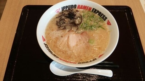 「博多とんこつ」@一風堂 越谷レイクタウン店の写真