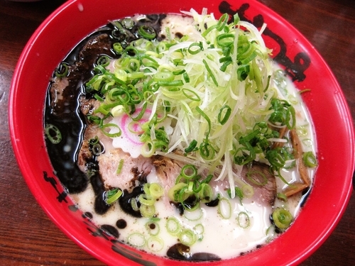 「黒葱油の鶏白湯らーめん（ねぎちゃVer.）￥1,050」@なんつッ亭 秦野本店の写真