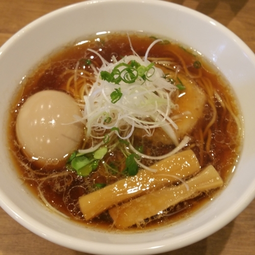 「味玉醤油らーめん(８５０円)」@自家製麺 らーめん工房 縁の写真