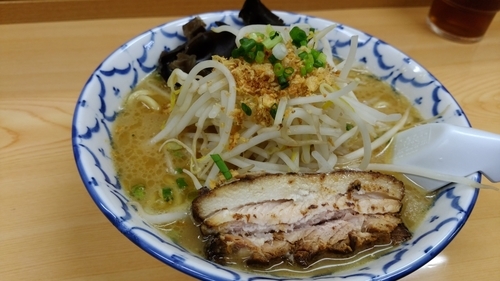 「塩ラーメン」@波（シー）の写真
