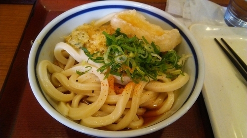 「ぶっかけ（冷・並） 300円 ＋ あげもち 100円」@楽釜製麺所 上野御徒町直売店の写真