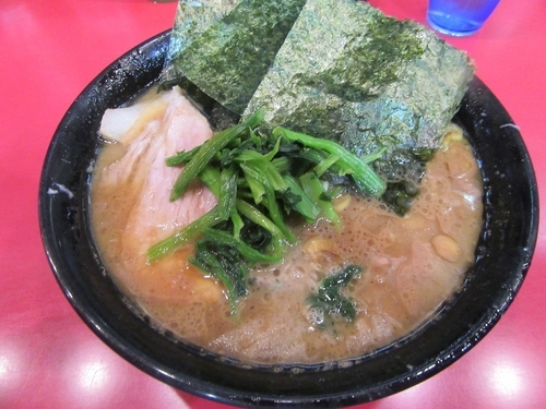 「ラーメン中盛（７５０円）」@家系総本山 ラーメン吉村家の写真