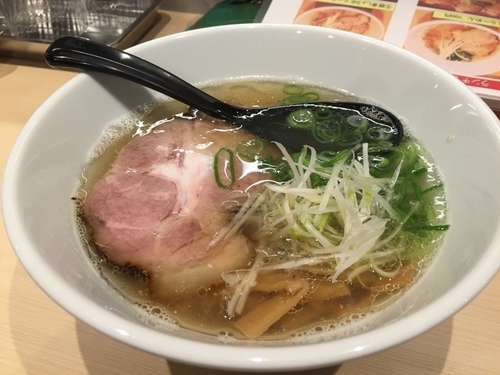 「塩ら～めん」@らぁ～麺 SHOUの写真