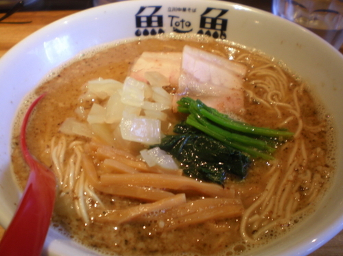 「焦がし荒煮干しらぁ麺(大盛)880円」@立川中華そば とと ホンテンの写真