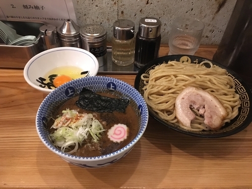 「つけ麺（並）あつもり＋生卵」@中華蕎麦うゑずの写真