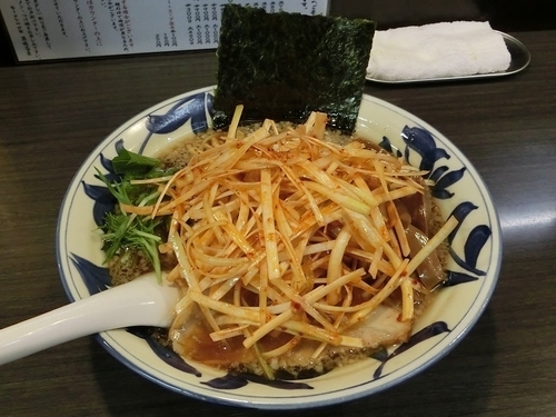 「正油ラーメン並+辛ネギ」@ラーメンつけ麺 奔放の写真