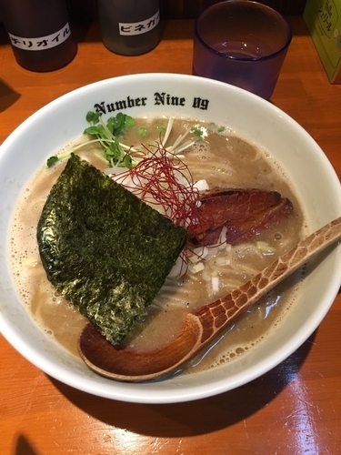 「濃厚ラーメン(煮干)800円+大盛100円」@麺Dining Number Nine 09の写真