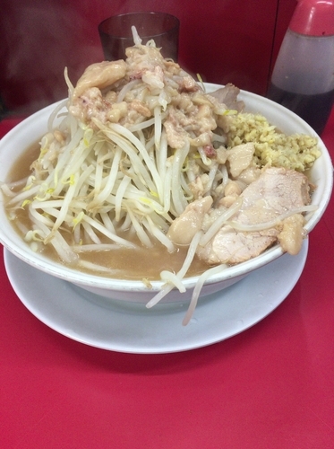「特大豚増しラーメン アブラましまし しょうが」@ラーメン二郎 大宮店の写真