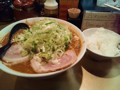 「カレーラーメン中辛+サービス半ライス」@超ごってり麺 ごっつ 新小岩店の写真