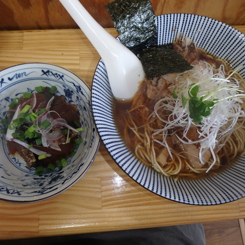 「初鰹とやんばる豚の中華そばかつおごはん付(1,000円)」@中華そば よしかわの写真