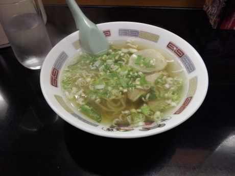 「半メン塩ラーメン」@ラーメン で忠の写真