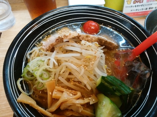 「山形冷たいラーメン（塩）＋ビール＆餃子」@ホワイト餃子 はながさ 本川越店の写真