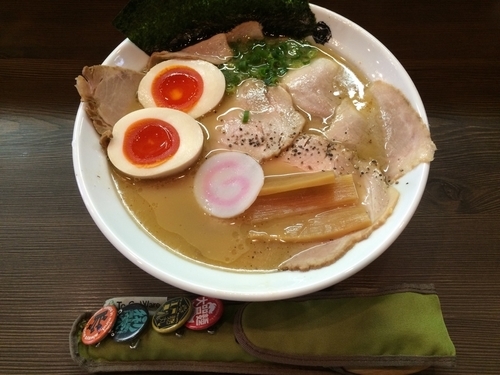 「味玉にぼしらーめん＋肉増し＋煮干し油」@二星らーめん らららの写真