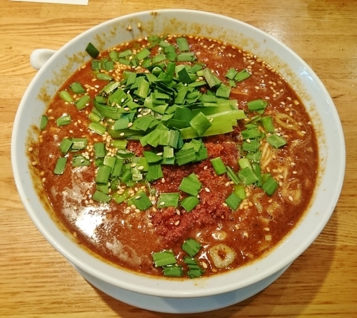 「排骨担々麺 1050円＋ごはん 50円」@東京担担麺本舗 ゴマ屋の写真