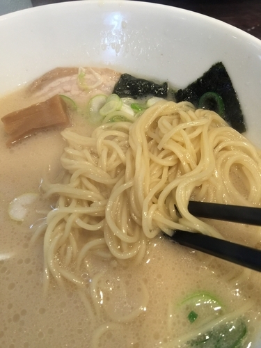 「豚白湯らーめん」@ろく月の写真