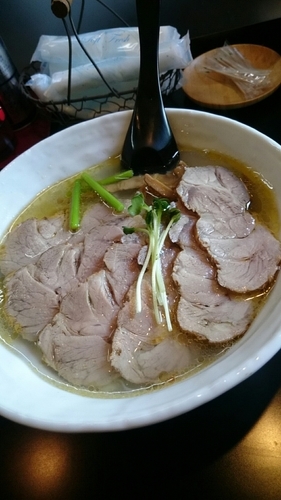 「塩チャーシューメン  ９００円」@手打ちラーメン 月ヶ瀬支店の写真