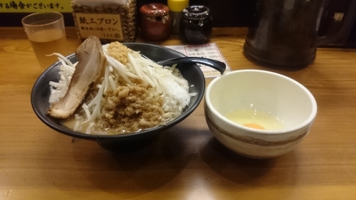 「濃厚G郎麺、生卵」@三代目麺処 「まるは」極 船橋店の写真