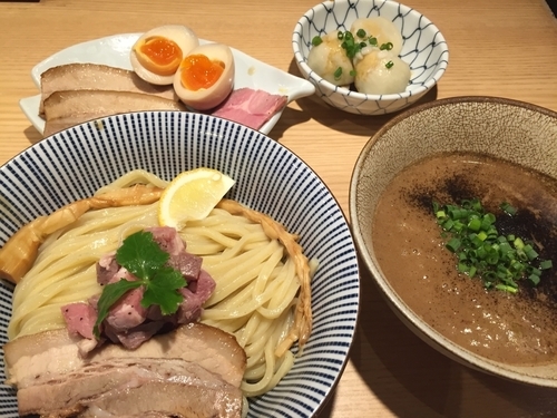 「ラム豚骨つけ麺 全部のせ 塩スパイス」@自家製麺 MENSHO TOKYOの写真