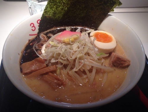 「3SOらーめん(M)マー油入り(850円)」@RA-MEN 3SOの写真