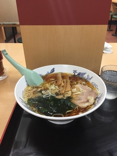 「ラーメン 300円」@梅もと 船橋店の写真