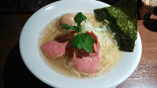 「端麗塩 鰆煮干 煮玉子入り ＋ そのまま食べられる替え玉」@麺屋 ねむ瑠の写真