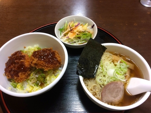 「ミニミニセット（890円）」@食房 つしまの写真