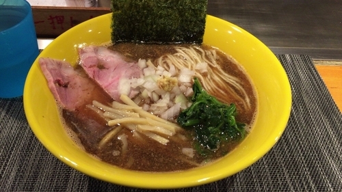 「煮干らーめん」@らーめん 惠本将裕の写真