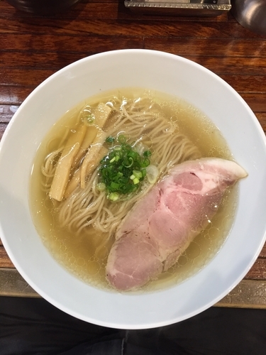 「しおらーめん  750円」@町田汁場 しおらーめん進化 町田駅前店の写真