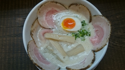 「豚CHIKIしおチャーシューメン」@ラーメン家 みつ葉 本店の写真