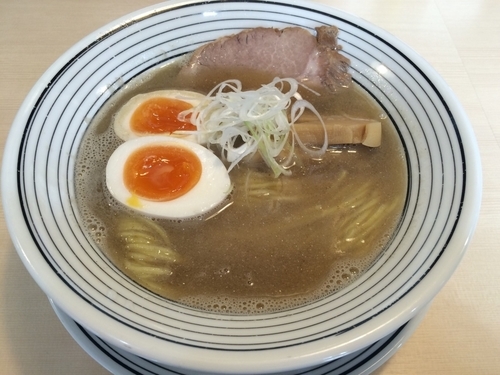 「超煮干らぁめん味玉  ¥850」@煮干しらぁめん 猫トラ亭の写真