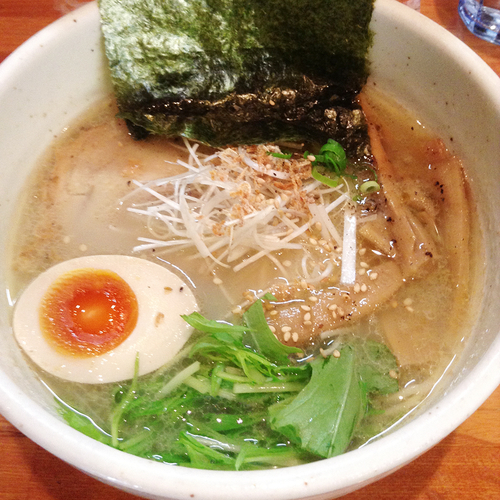 「海老塩とんこつ」@燕返しの写真