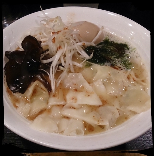「エビ塩ワンタン麺 880えん」@大勝軒まるいち 大宮店の写真
