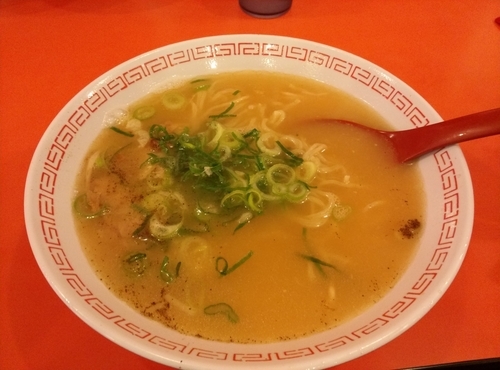 「ラーメン600円」@金龍ラーメン 難波千日前店の写真