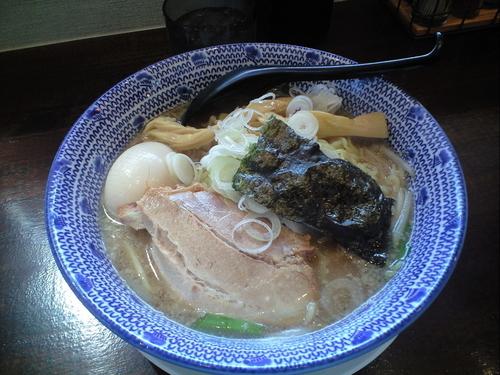 「醤油味玉（大盛り）」@らーめん えん者 籠原店の写真