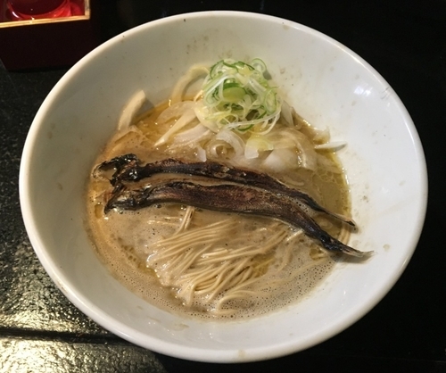 「煮干し柳葉魚そば【限定】　900円」@麺s慶の写真