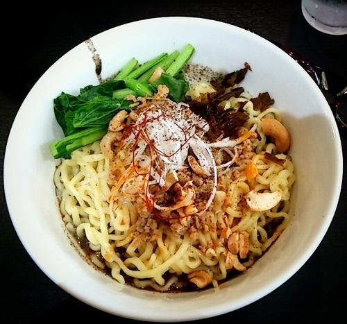 「汁なし黒たんたん＋しろめし(小)」@あかくろたんたんの写真