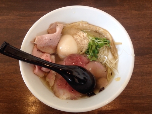 「白トリュフ塩らーめん　特製　並」@麺屋みつばの写真