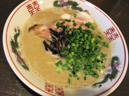 「博多豚骨ラーメン❝種豚❞￥700」@つけ麺 弥七の写真