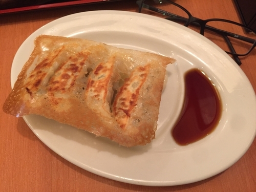 「焼き餃子 4個」@中華食堂 一番館 新大久保店の写真